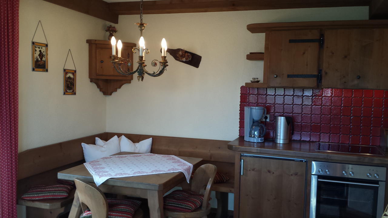 Haus Salzburg Apartment Seefeld in Tirol Bilik gambar